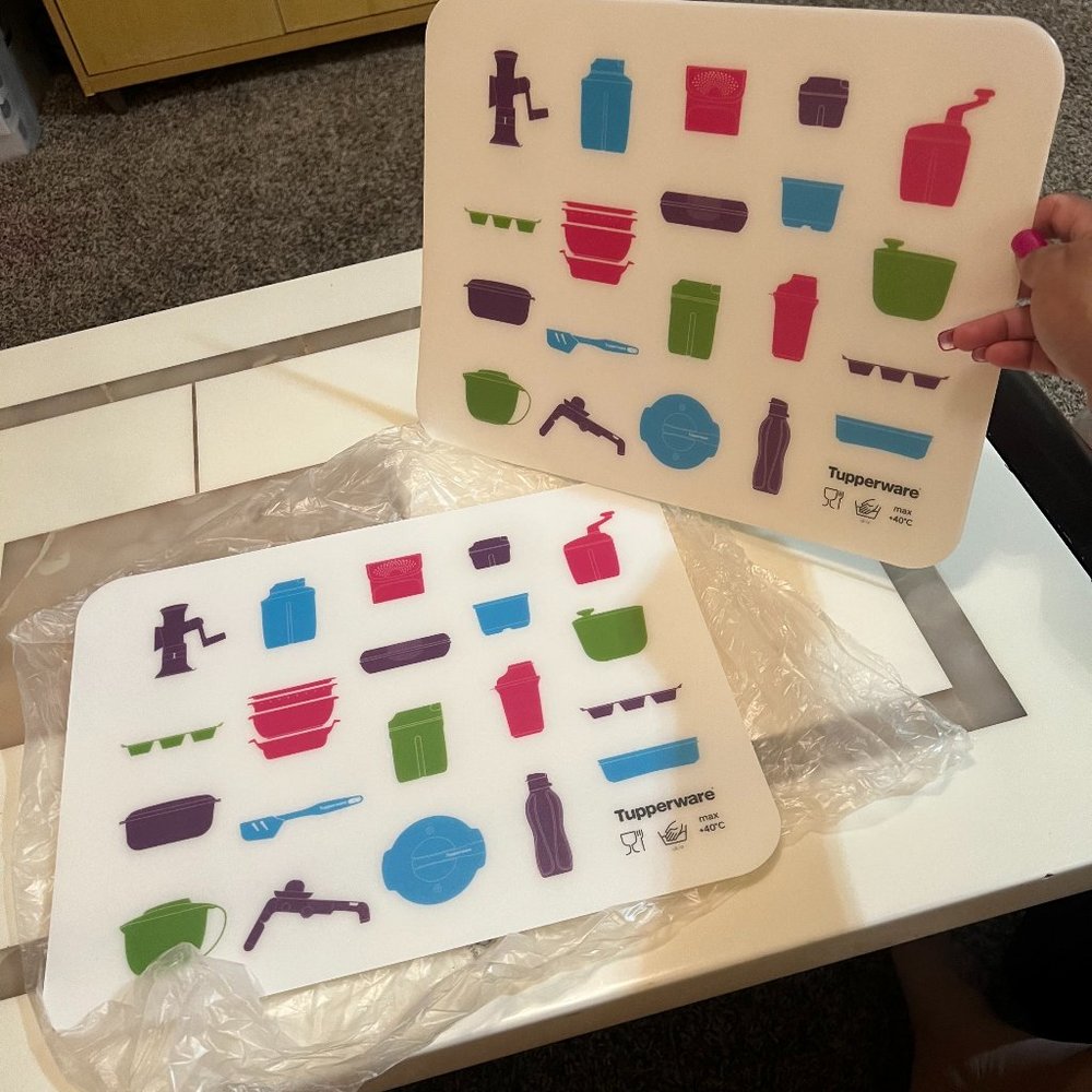 TUPPERWARE 2 FLEXI CUTTING MATs